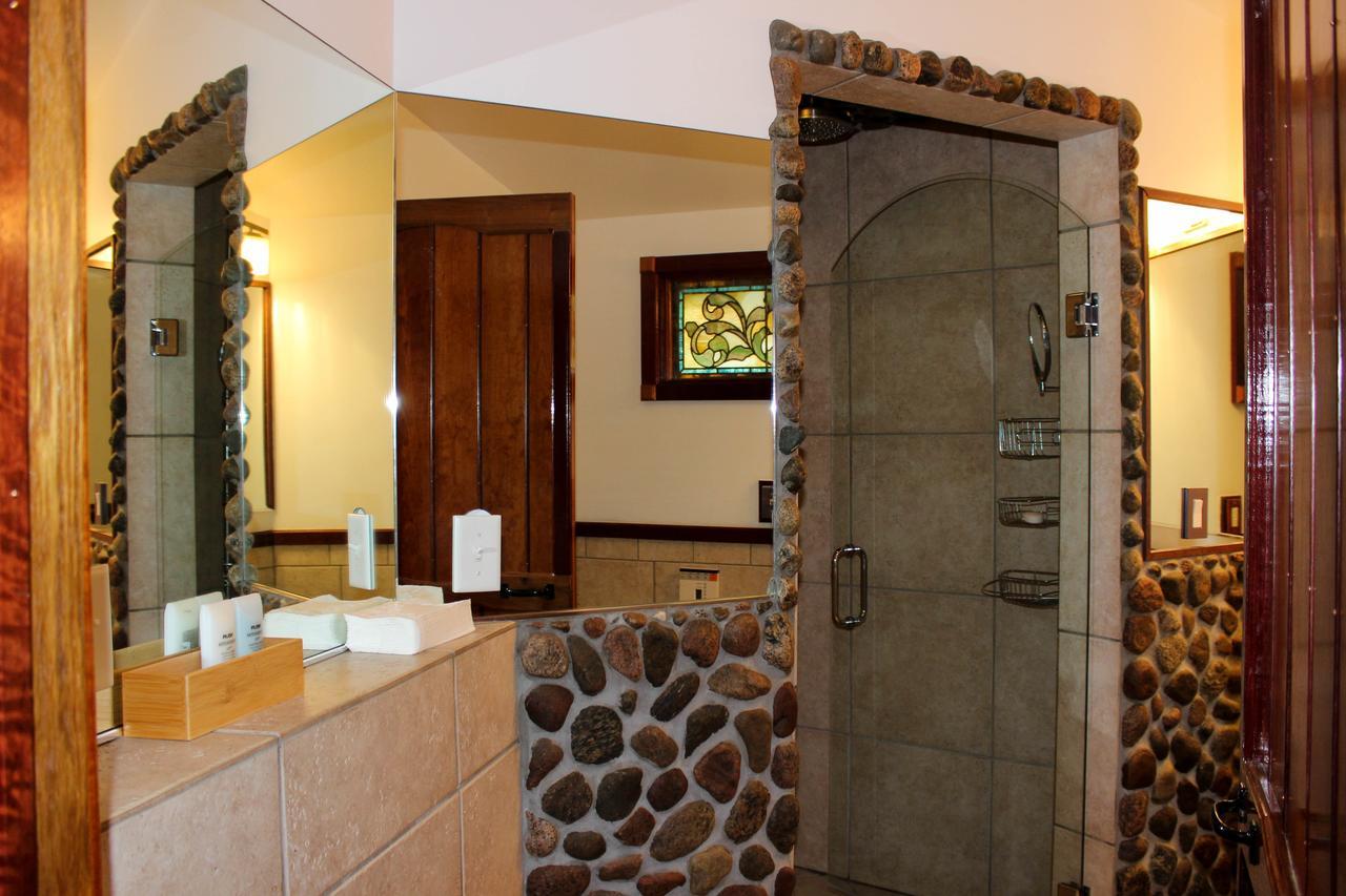 New Park Retreat Hotel อิทากา ภายนอก รูปภาพ